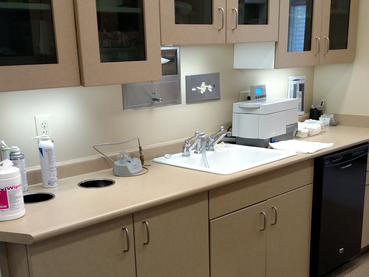 granth-h-schneider-interior-office-5